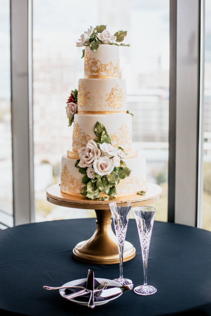 Wedding at Venue ventanas Atlanta | Brittany & Christopher | Cake