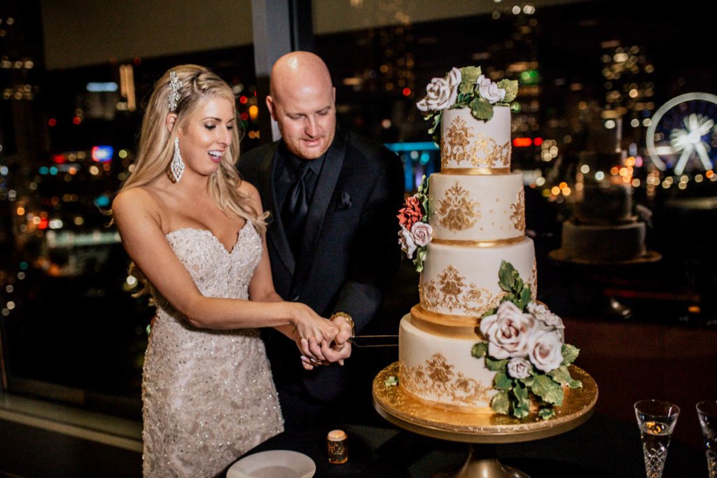 Wedding at Venue ventanas Atlanta couple cutting the cake