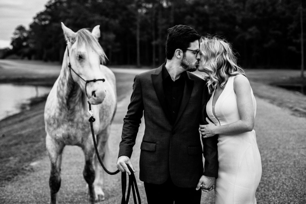 wedding couple with a horse Valdosta GA