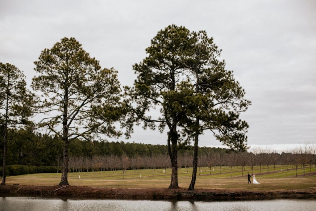 Wedding couple in Valdosta GA by Velas Studio