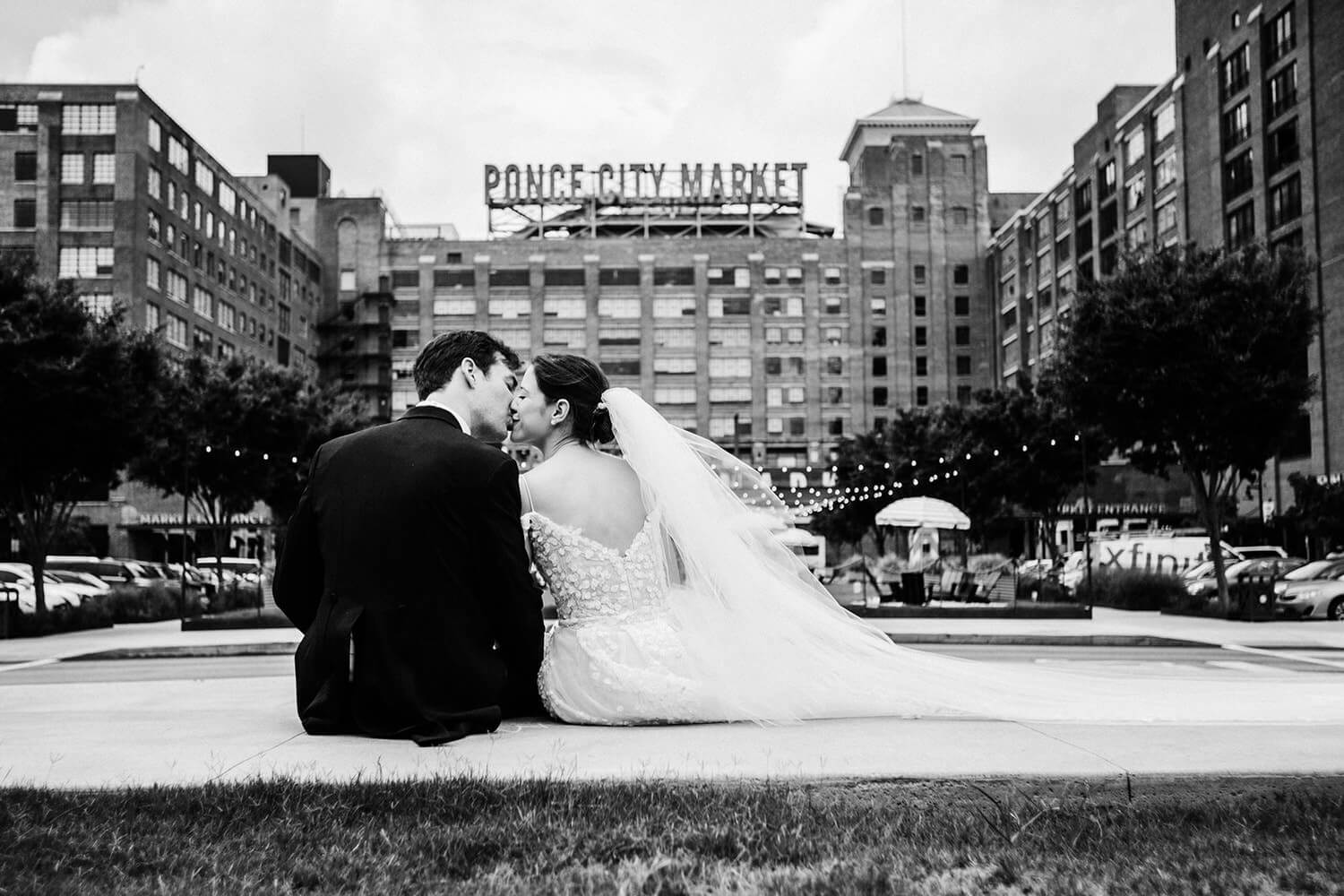 session couple kiss Ponce City Market Atlanta