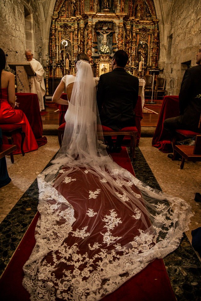 Wedding in Vigo Pazo los Escudos El Pazo de Cea20 Iglesia de Santa MarĆa de Castrelos