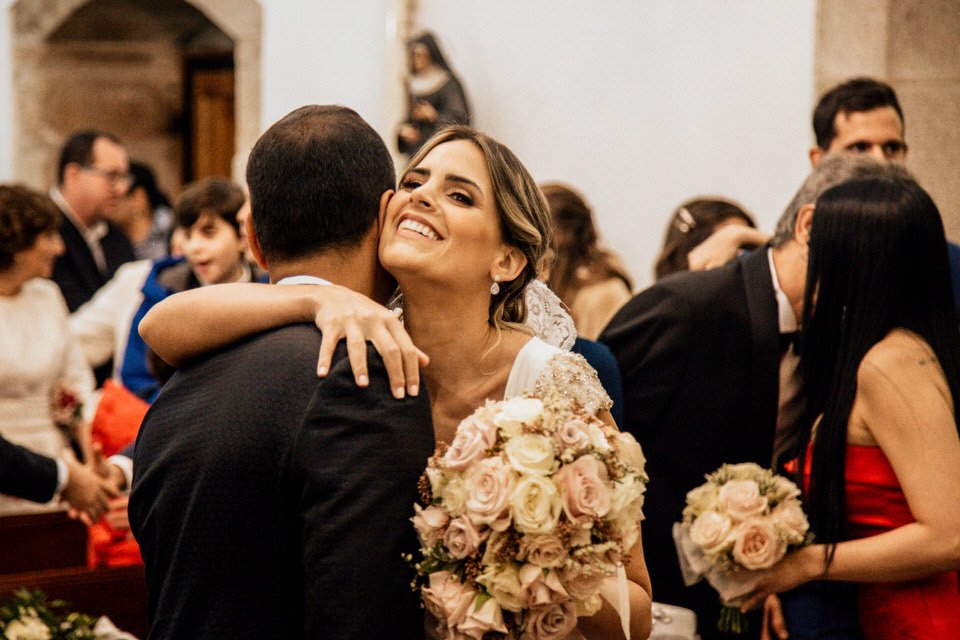 Wedding in Vigo Pazo los Escudos El Pazo de Cea31 Bride laughing