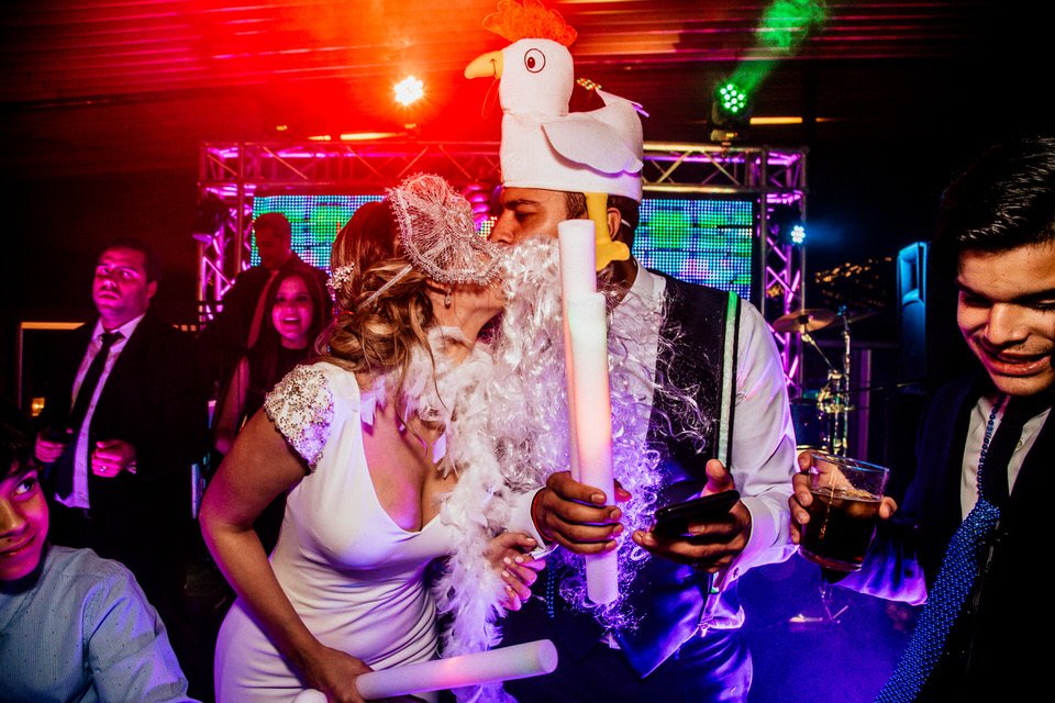 Wedding in Vigo Pazo los Escudos El Pazo de Cea69 bride and groom kiss at the party