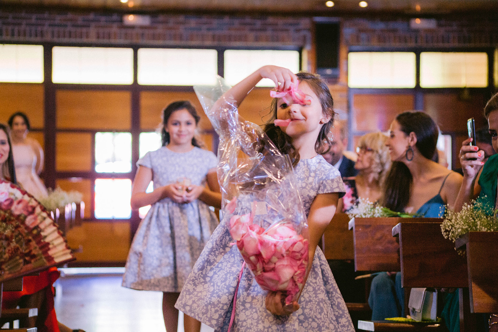 chica de las flores boda