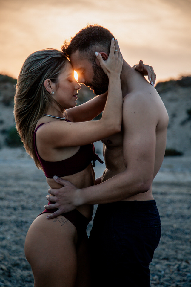 sesión de pareja en la playa