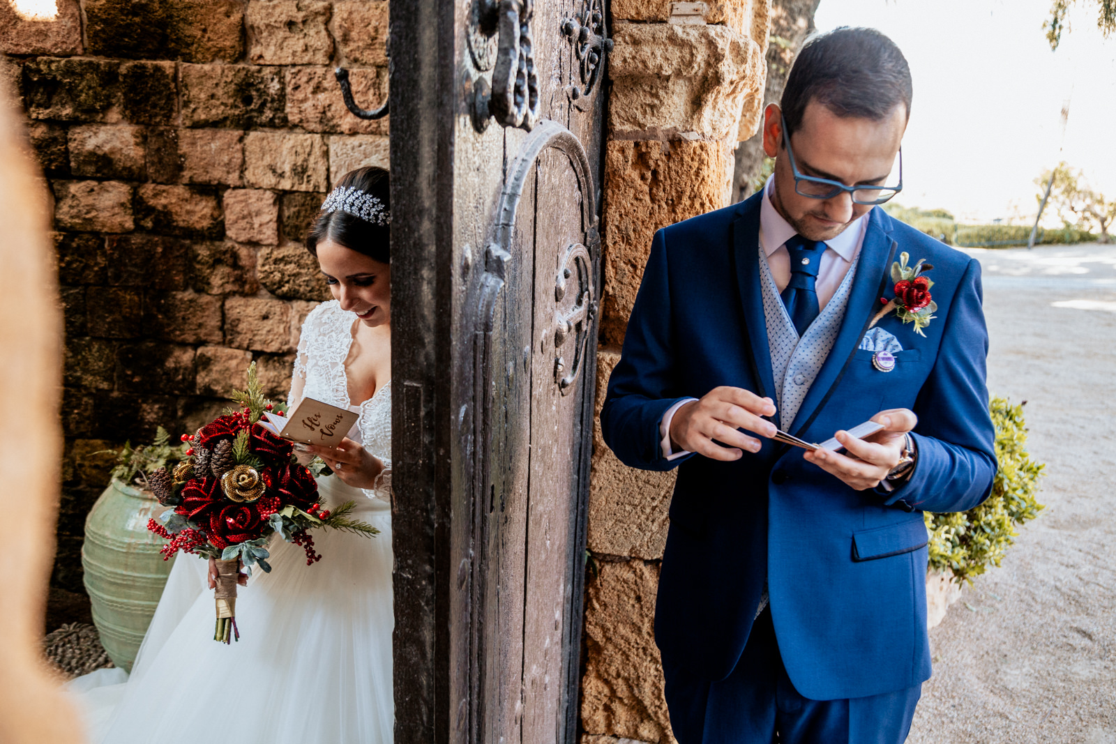 novios leyendose los votos Castillo de Tamarit