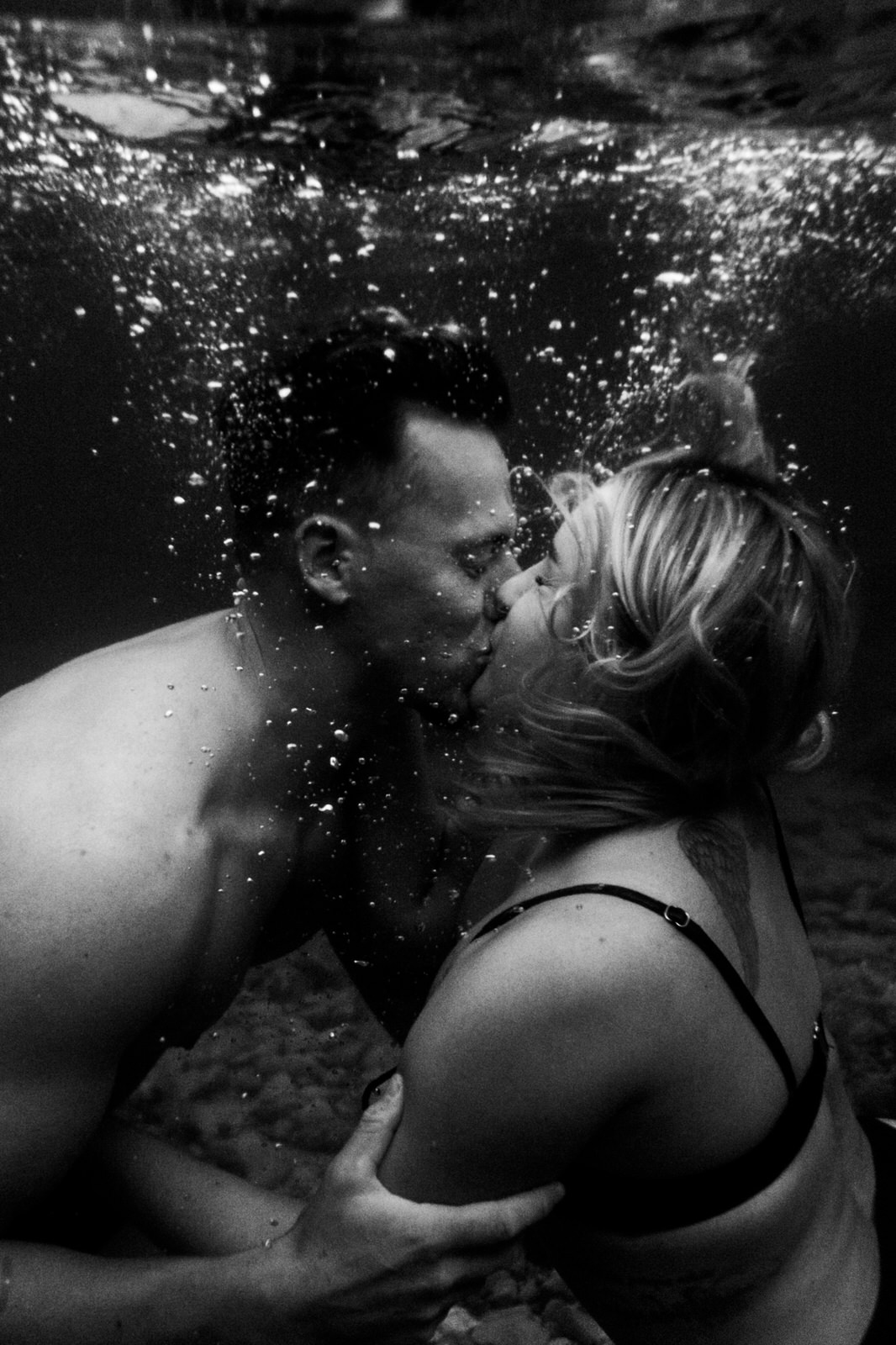 Fotos de pareja bajo el agua