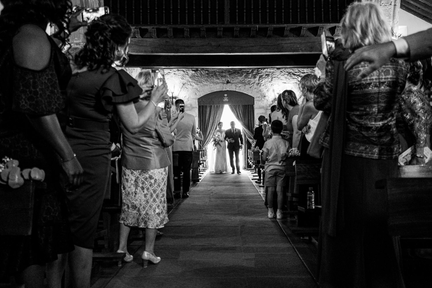 entrada del novia a la ceremonia