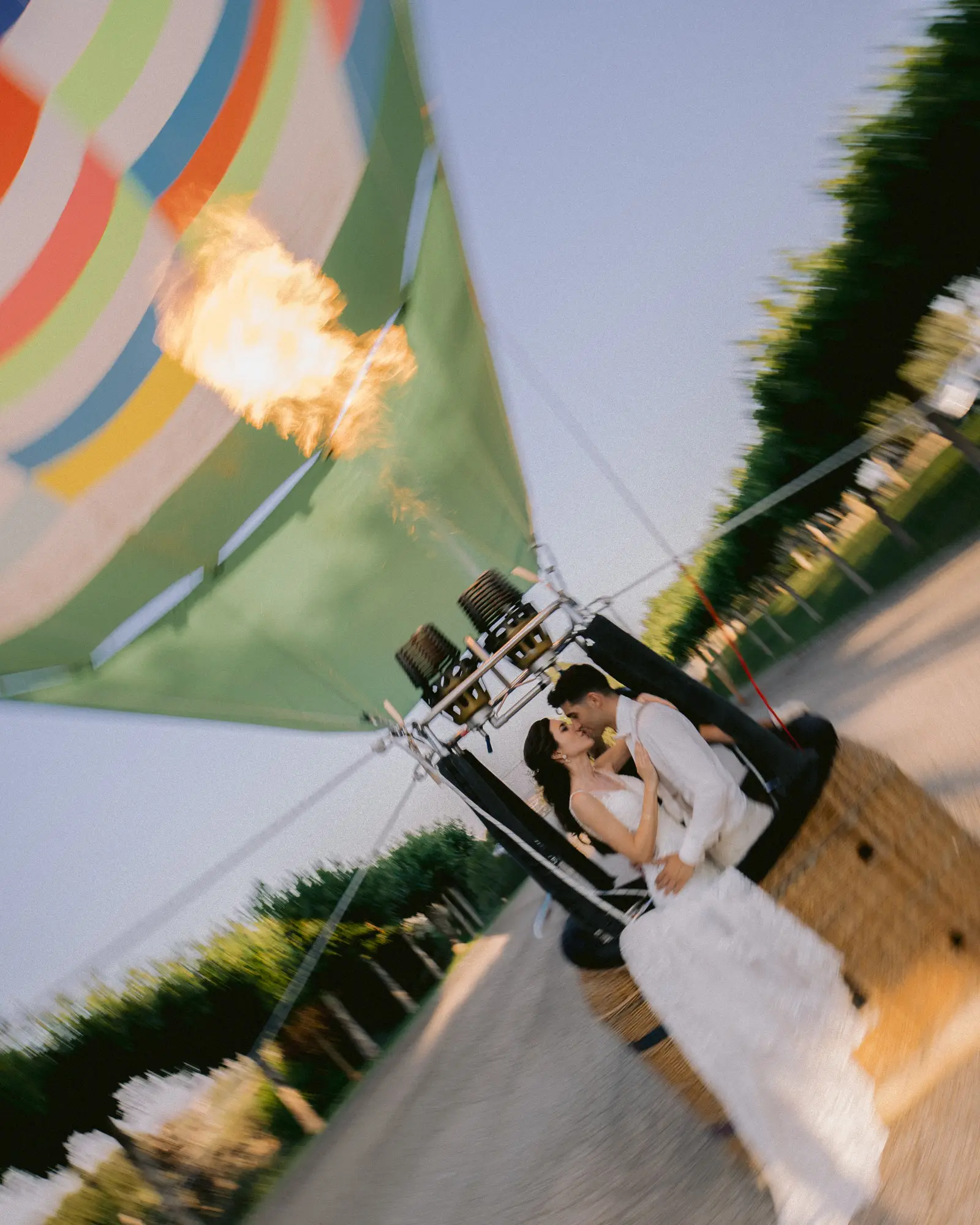 wedding couple in a hot air balloon