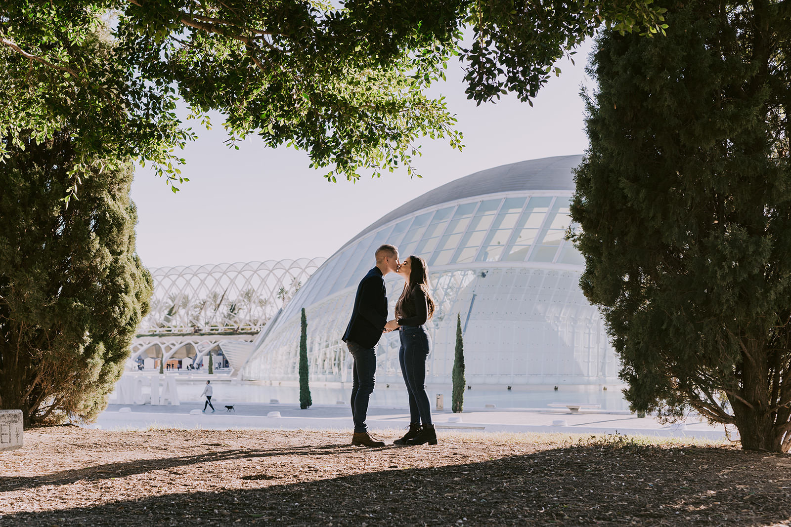 kiss proposal at the City of Arts and Sciences in Valencia