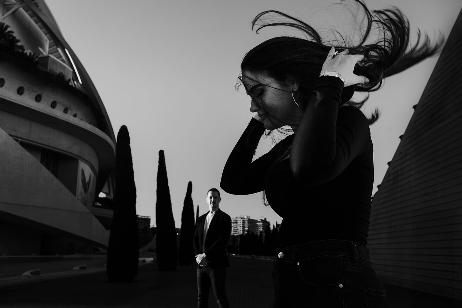 BW portrait couple at the City of Arts and Sciences in Valencia