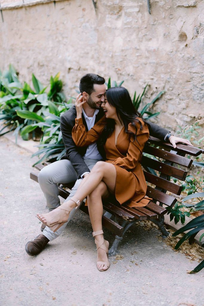 risas de pareja en Jardí de Montfort